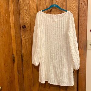 Sadie and sage white sweater dress size m. Tried on never worn.